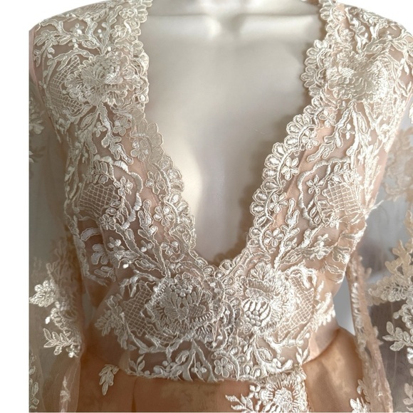 AMMO Charlotte Blackwood Lace Deep V Hi Low Structured Mini Dress Size Small - Picture 5 of 9